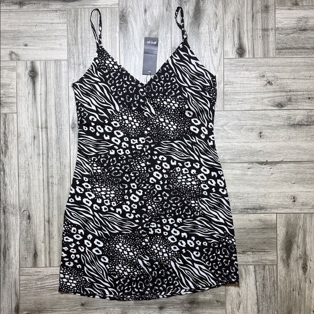 Nasty Gal Monochrome Abstract Dress Size US 2 - Picture 6 of 7